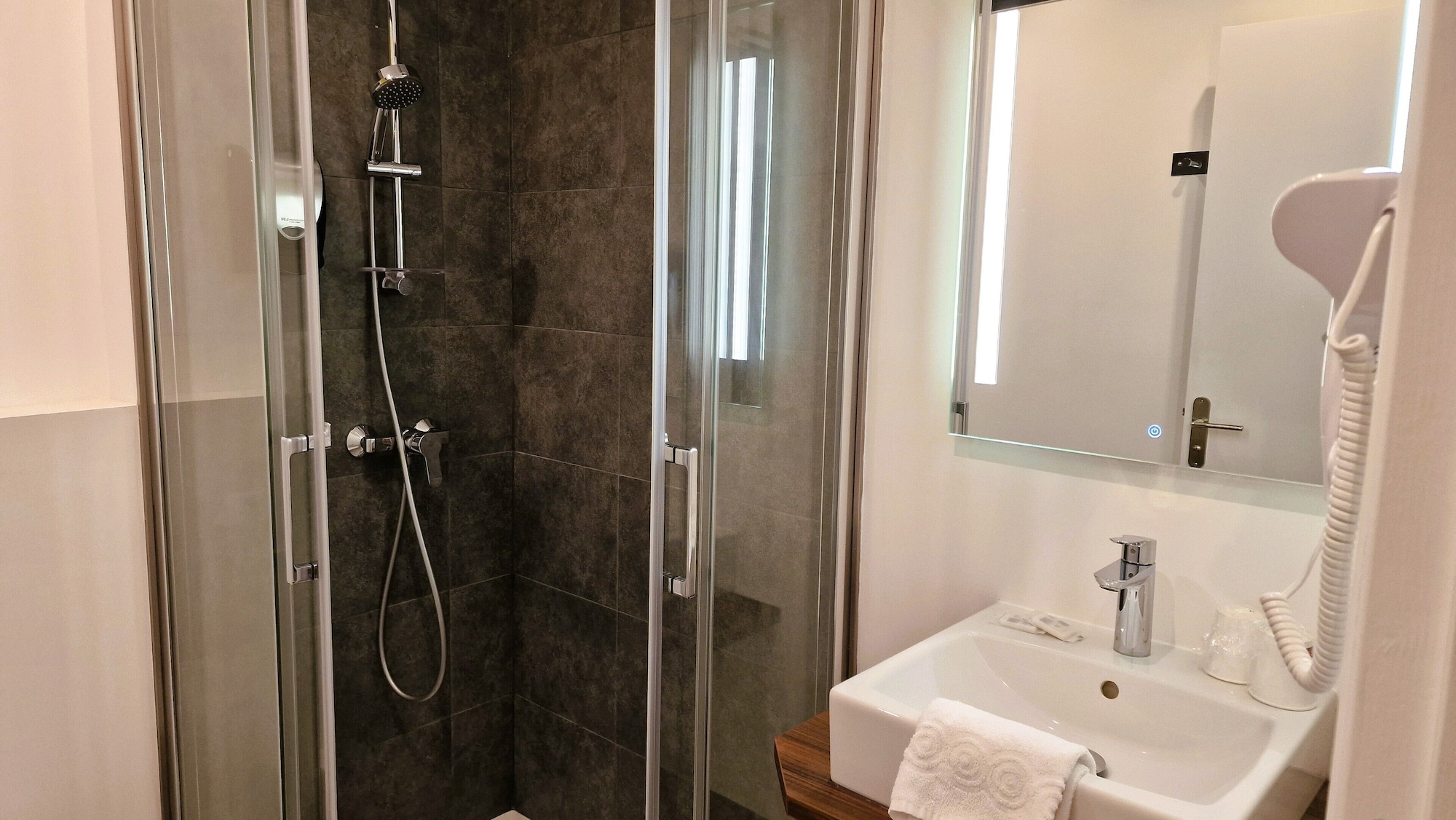 hotel marys caen centre gare sncf