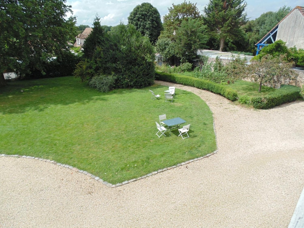 neauphle le chateau