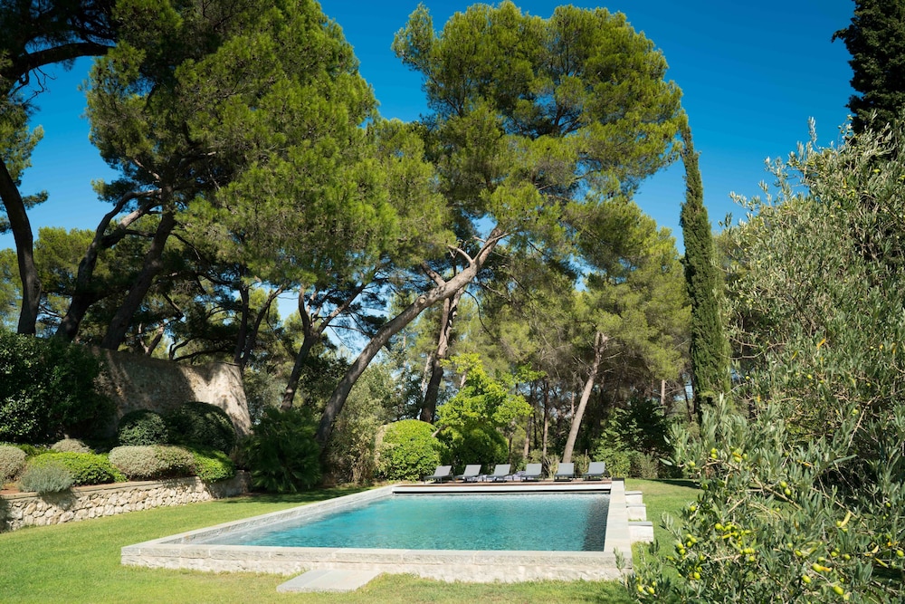 domaine de saint clair adults only