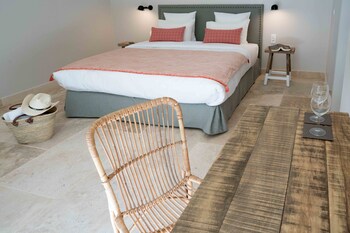 domaine de saint clair adults only