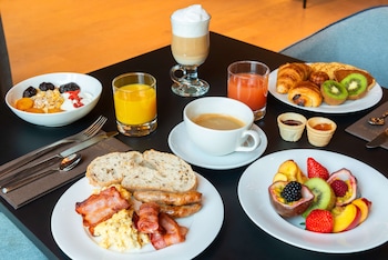 golden tulip saint malo le grand be