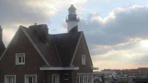 Face À La Mer,Near Gravelines Belfry,2 star