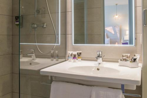 mercure paris pont de levallois neuilly