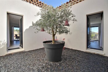 La Villa Aux Oliviers,In Flayosc,4 star