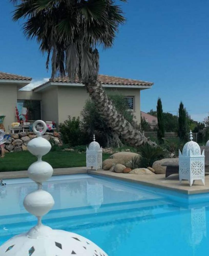 escapades lointaines adults only