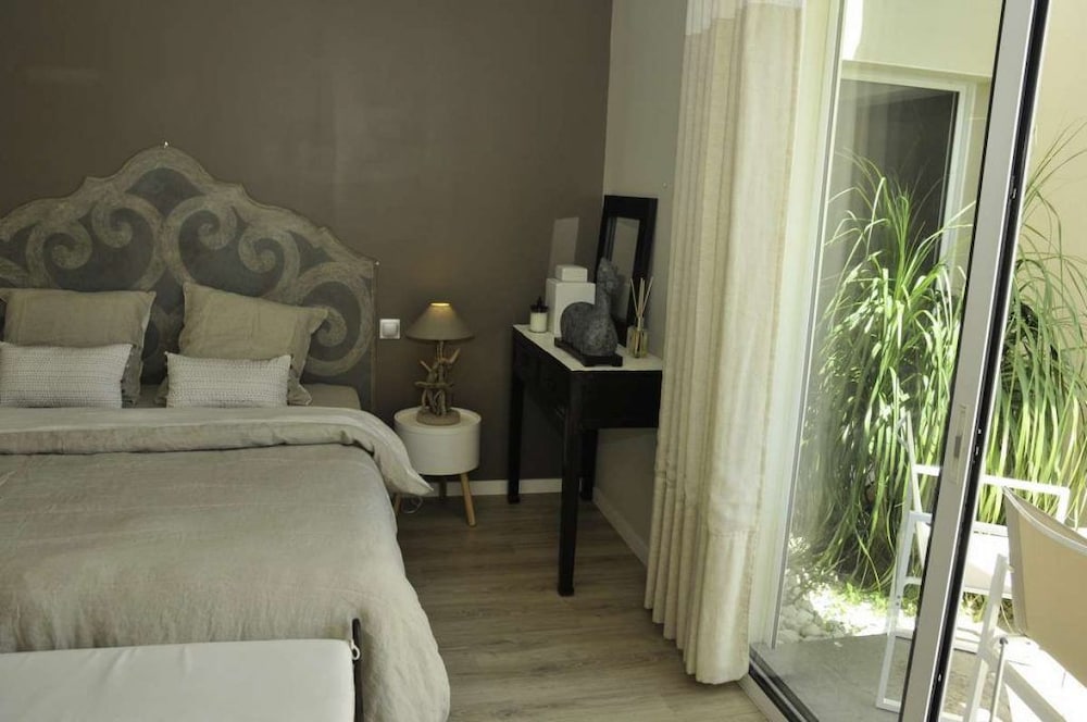 escapades lointaines adults only