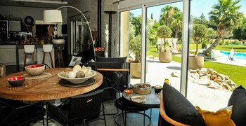 escapades lointaines adults only