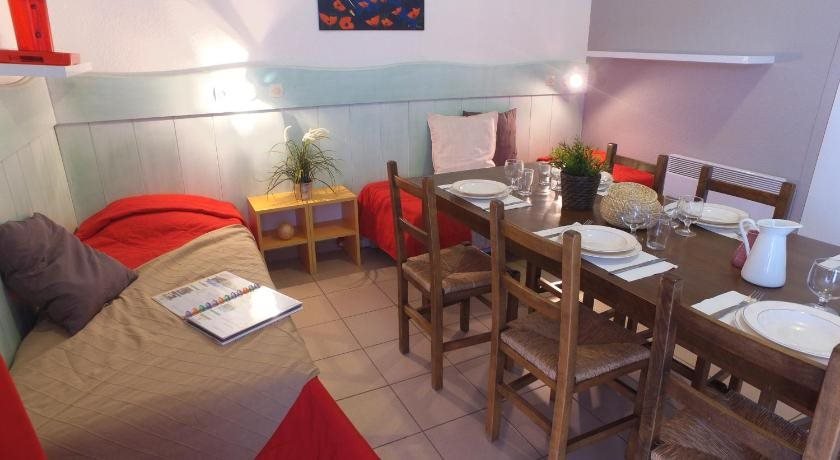 Vvf Le Pays Cathare Carcassonne, Saissac,Mazamet>>Carcassonne,1 star