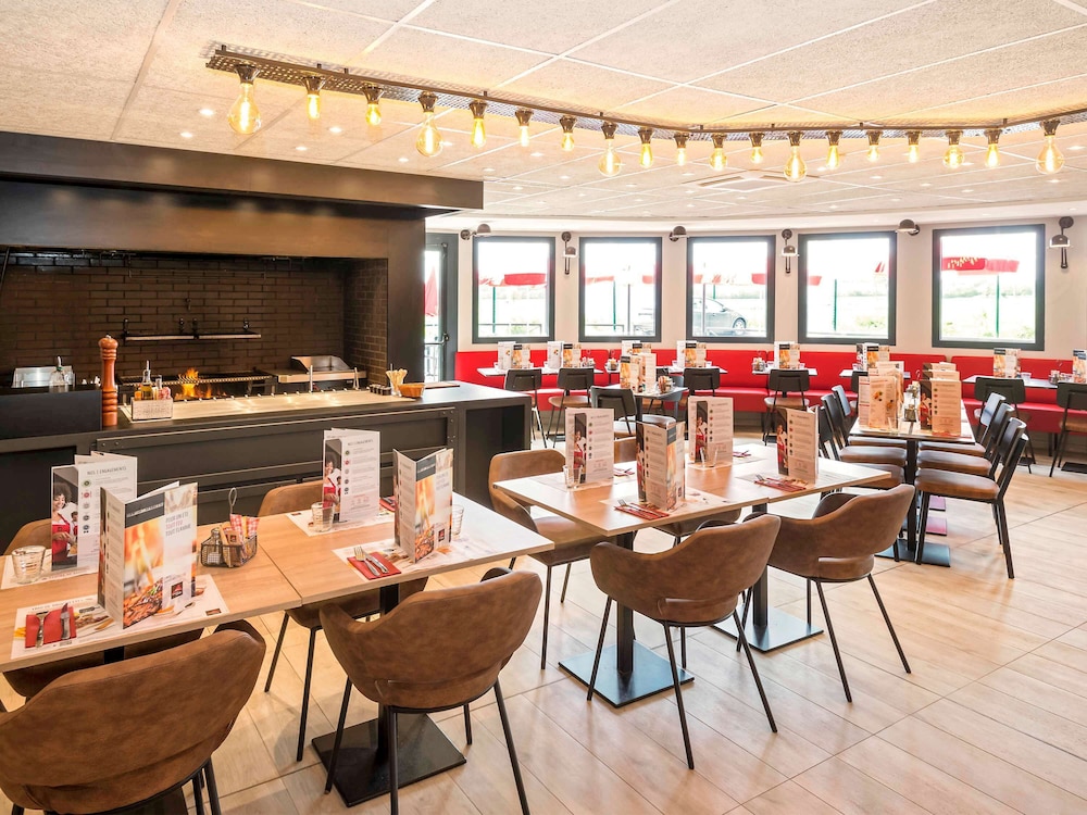 ibis pontorson baie du mont saint michel