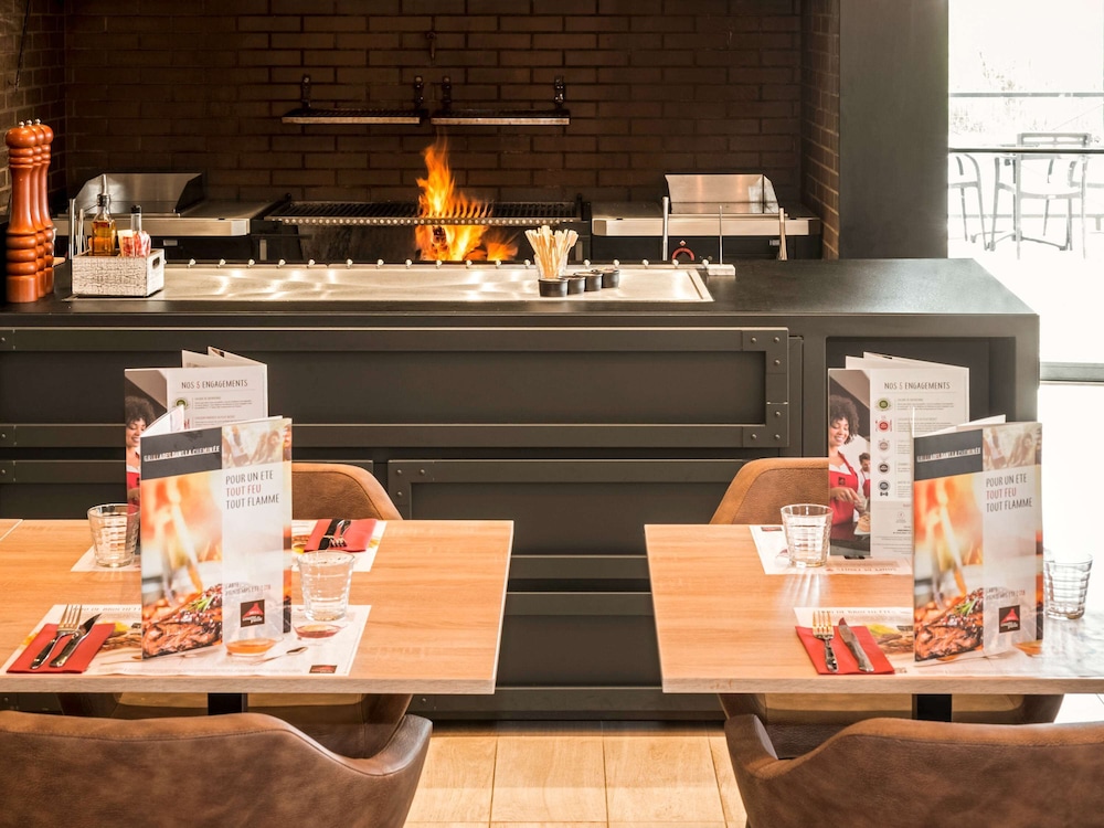 ibis pontorson baie du mont saint michel