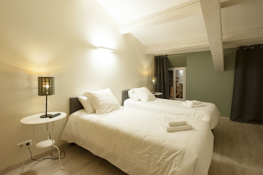 hotel restaurant des maures