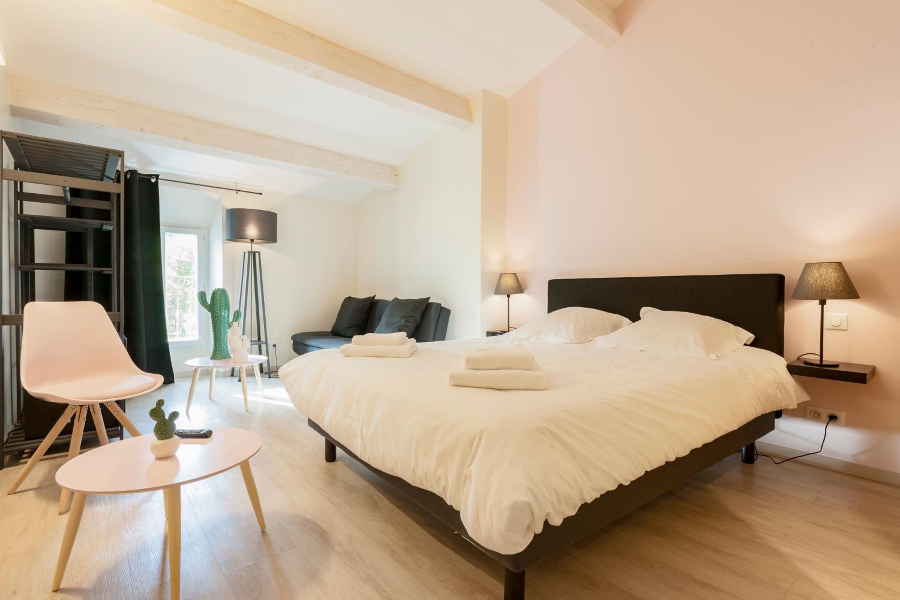 hotel restaurant des maures