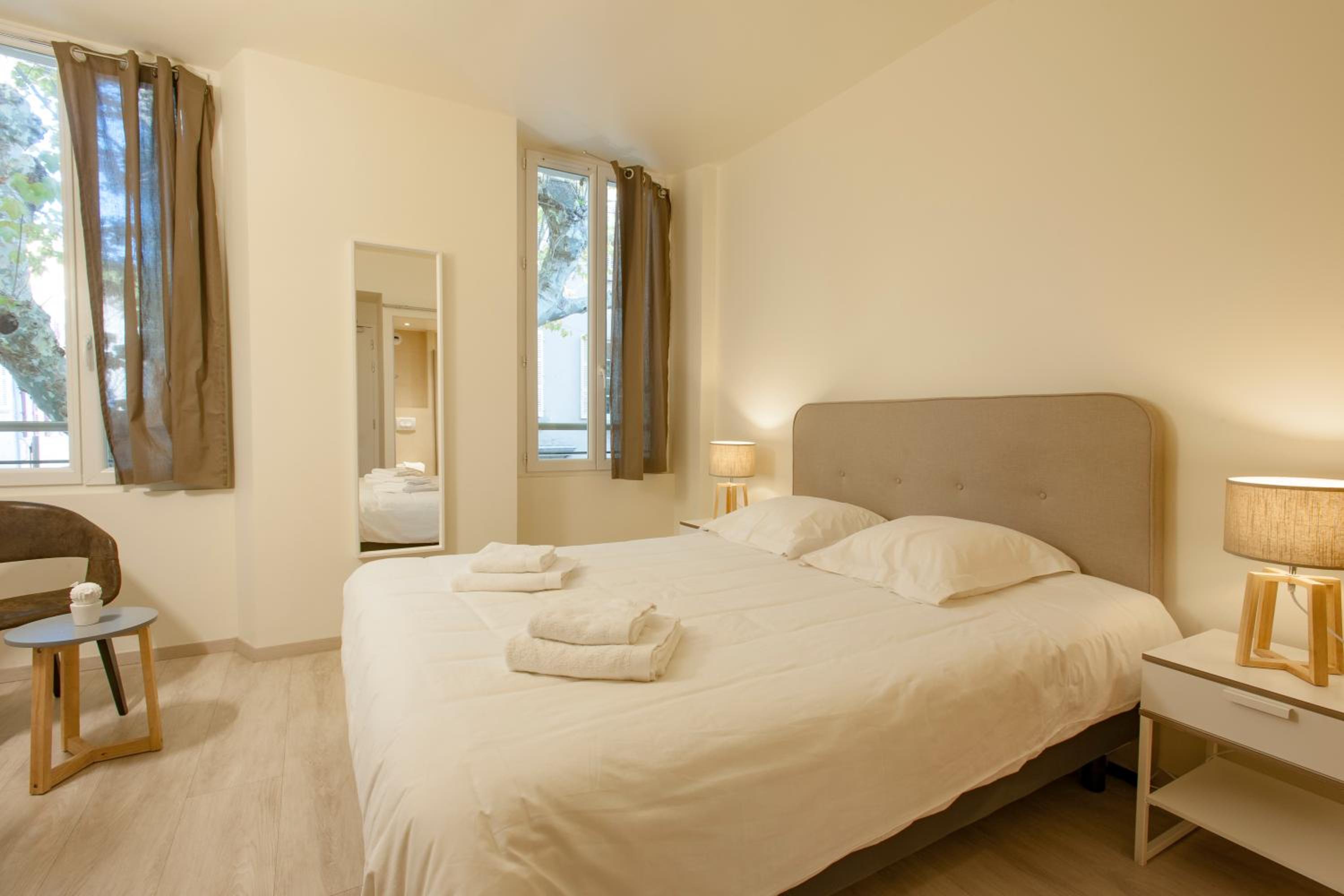 hotel restaurant des maures