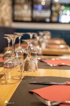 hotel restaurant des maures
