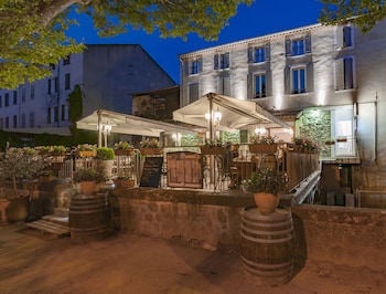 hotel restaurant des maures