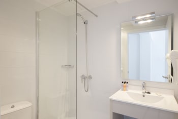 hotel cabot romantic adults only