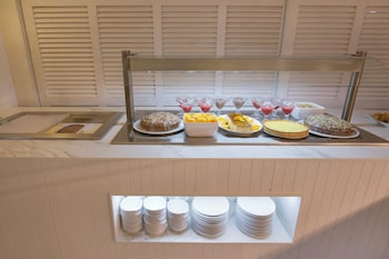 hotel cabot romantic adults only