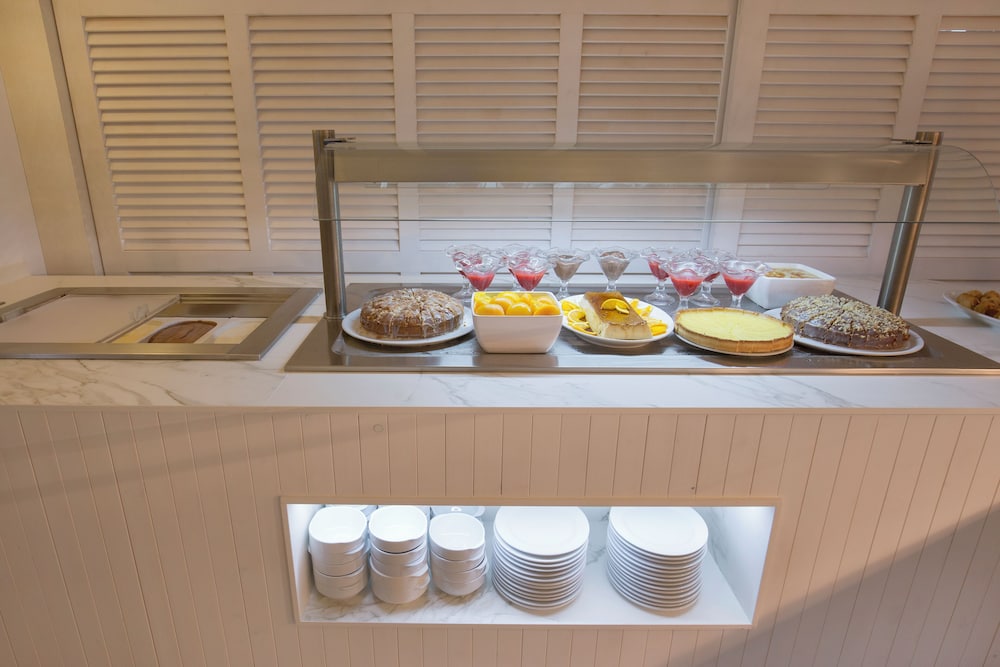 hotel cabot romantic adults only