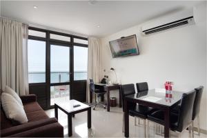 ramada suites by wyndham wailoaloa beach fiji