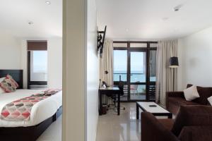 ramada suites by wyndham wailoaloa beach fiji