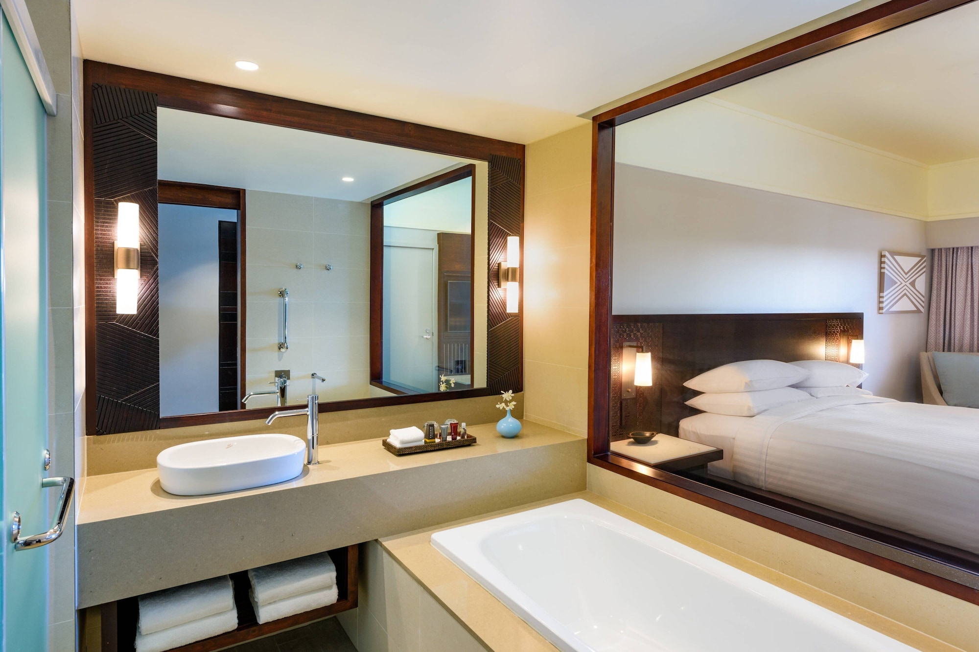 Fiji Marriott Resort Momi Bay,Fiji>>Coral Coast,5 star