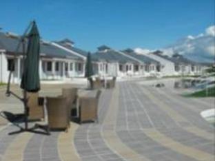 fun world plaza hotel