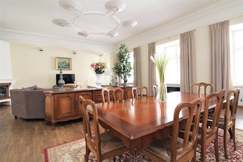 tallinn city apartments toompea old town