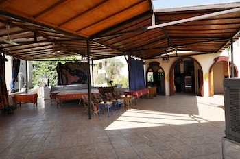 el nakhil hotel