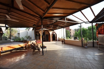 el nakhil hotel