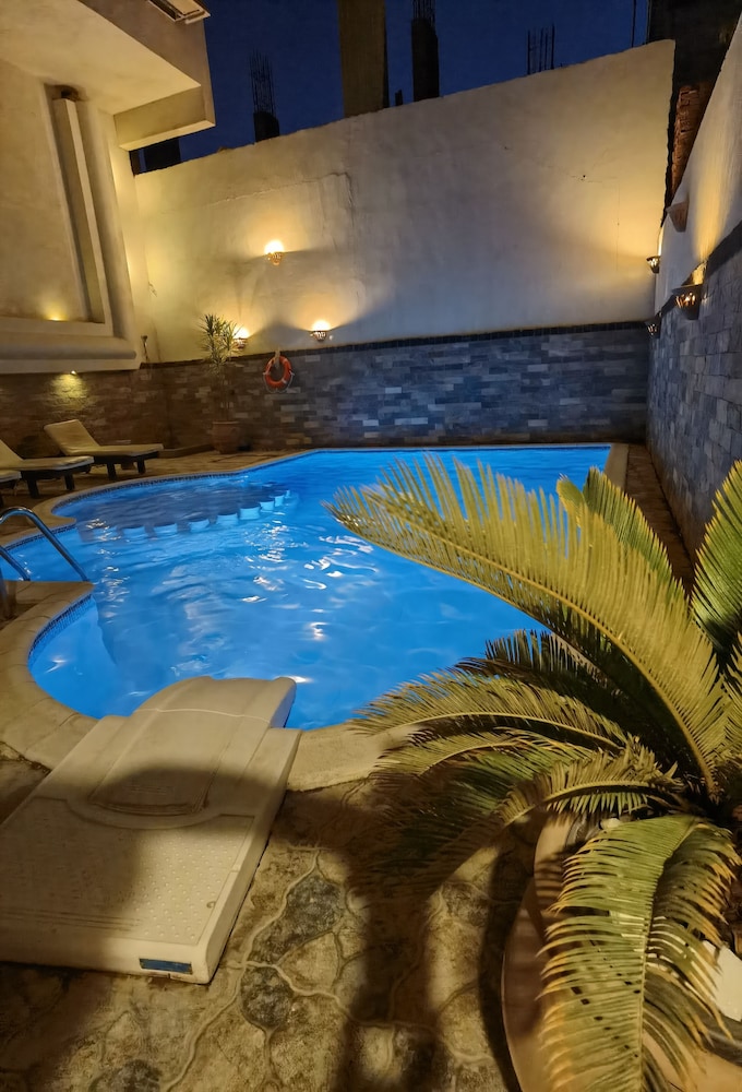 elite suites hurghada