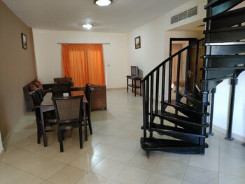 alhayat ain el sokhna