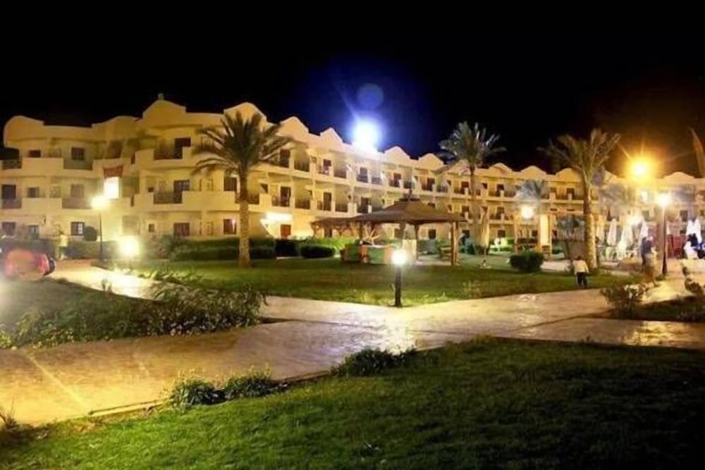 alhayat ain el sokhna