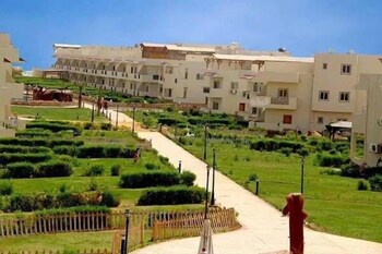 alhayat ain el sokhna