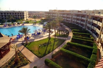 alhayat ain el sokhna