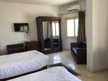 royal nj hotel