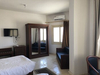 royal nj hotel