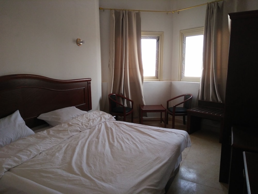 royal nj hotel