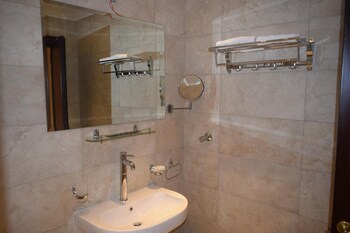 omar el khayam al minya hotel