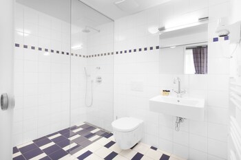 hotel at the white lily