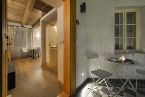 hotel at the white lily