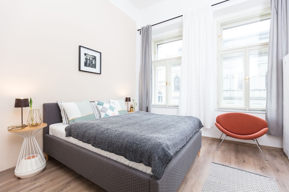 chill apartments