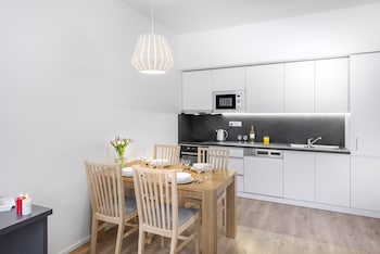 downtown suites belohorska