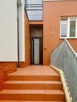 downtown suites belohorska