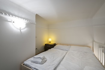 hybernska apartments