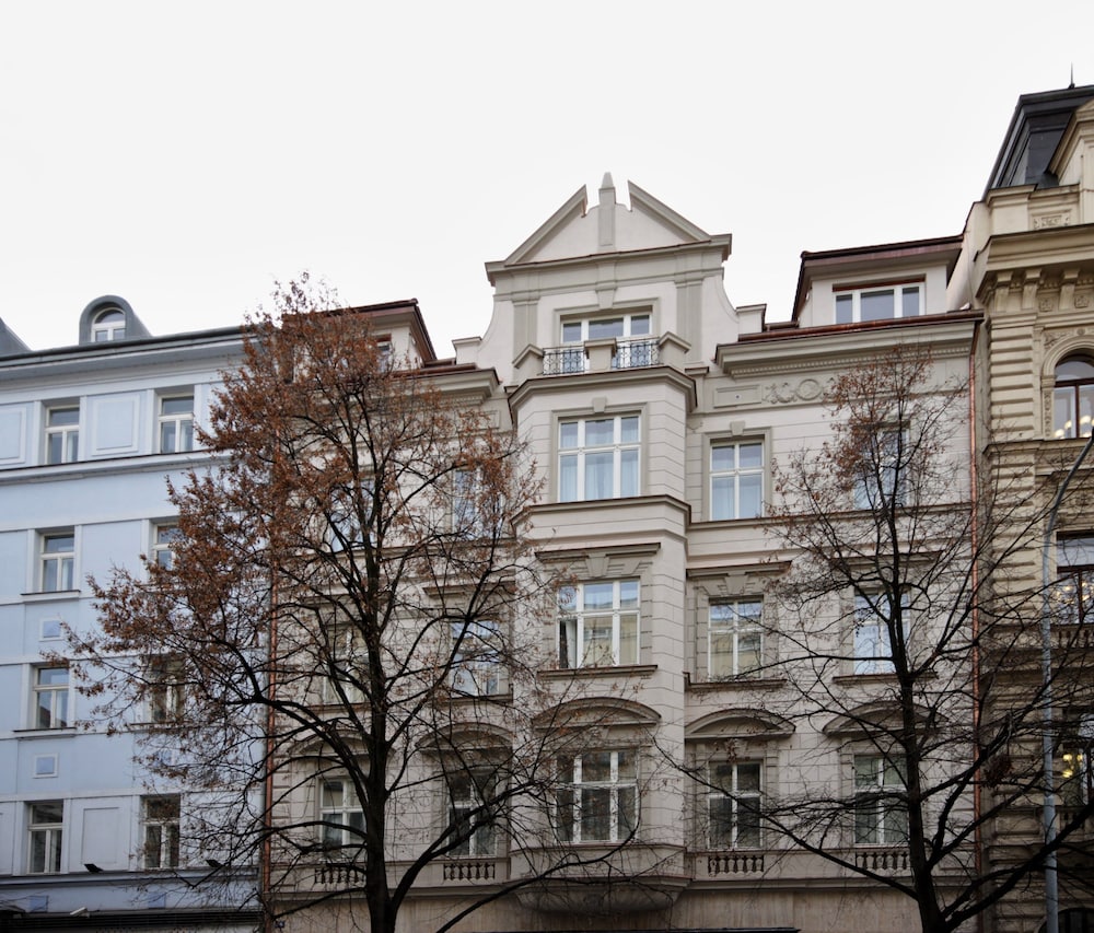 elizabeth suites
