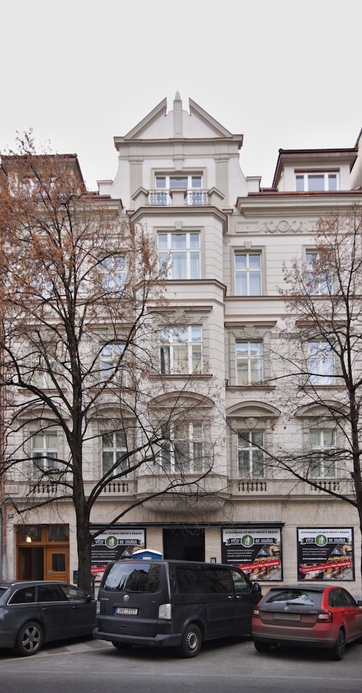 elizabeth suites