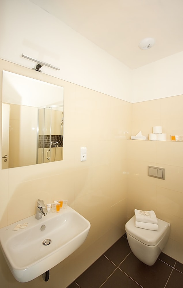 elizabeth suites