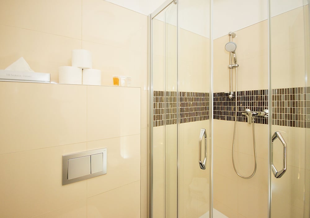 elizabeth suites