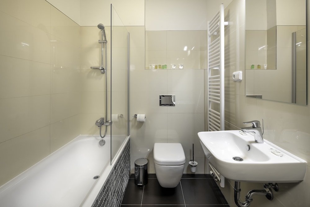 elizabeth suites