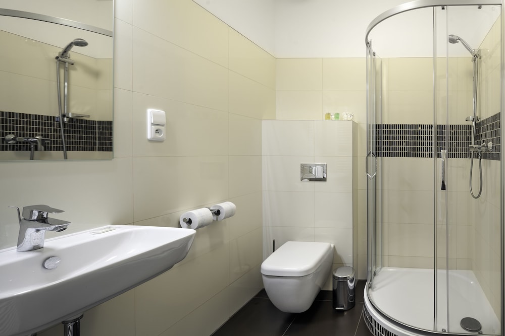 elizabeth suites